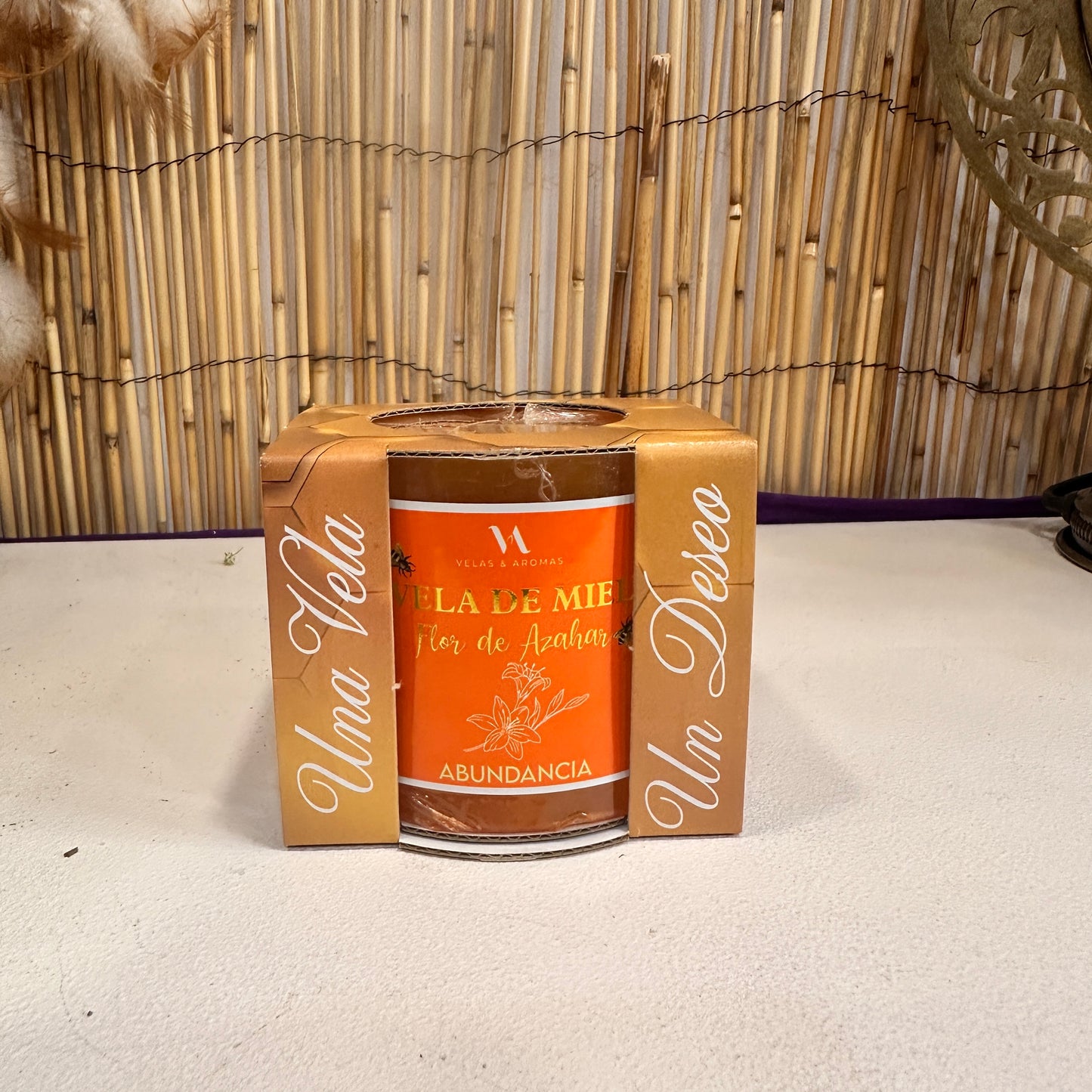 Vela de miel y flor de azafrán